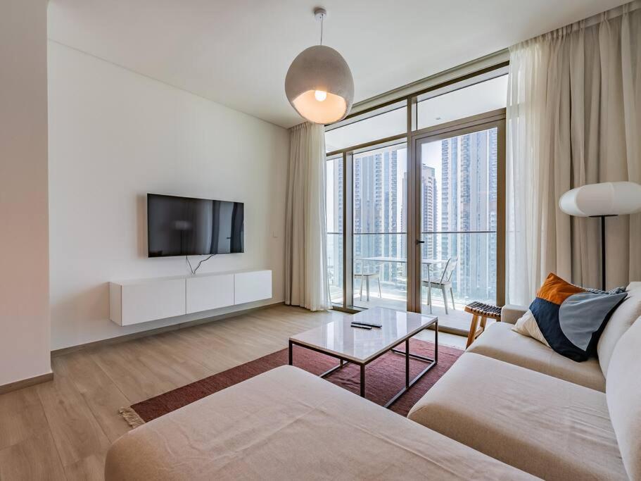 Apartment The Harbor Heights 1br In Palace Residences Creek Dubai