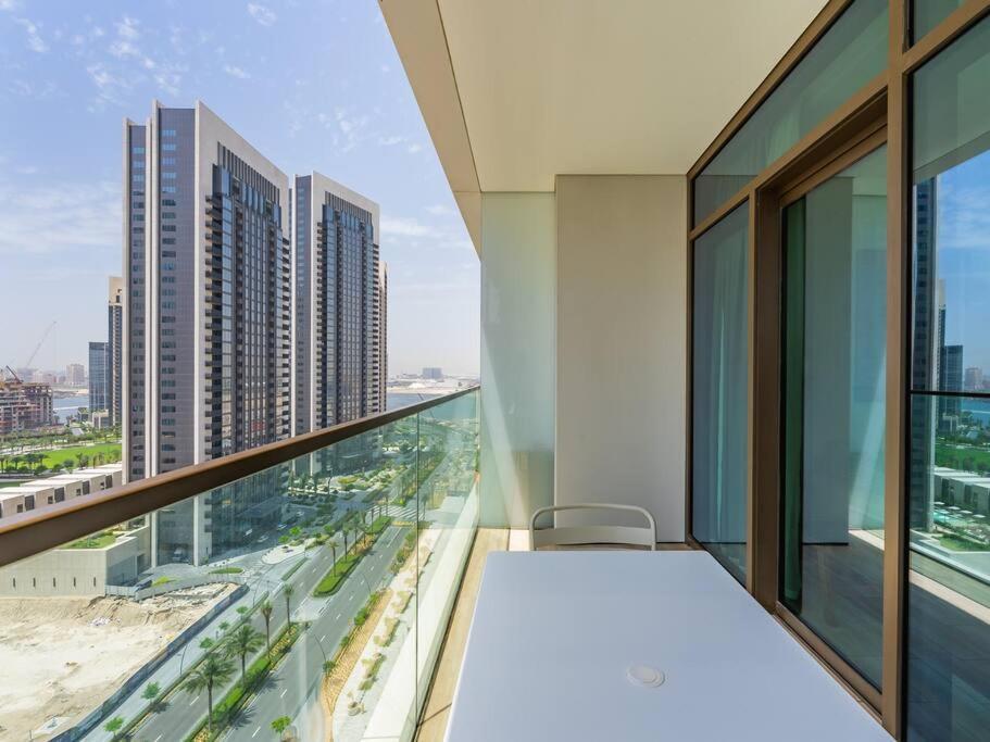The Harbor Heights 1br In Palace Residences Creek Dubai